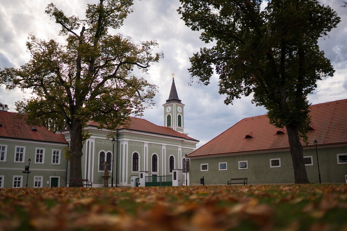 Kladruby nad Labem church